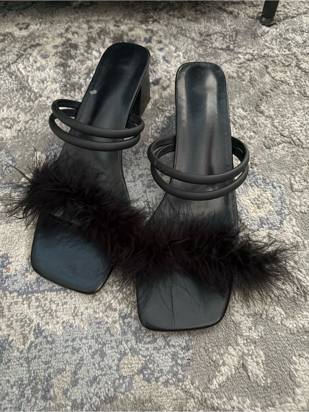 Black Feather Strap Women's Heeled Sandals